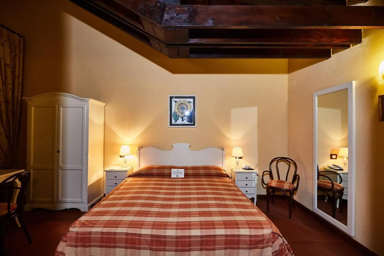 Albergo Trattoria Il Leone Pomponesco İtalya