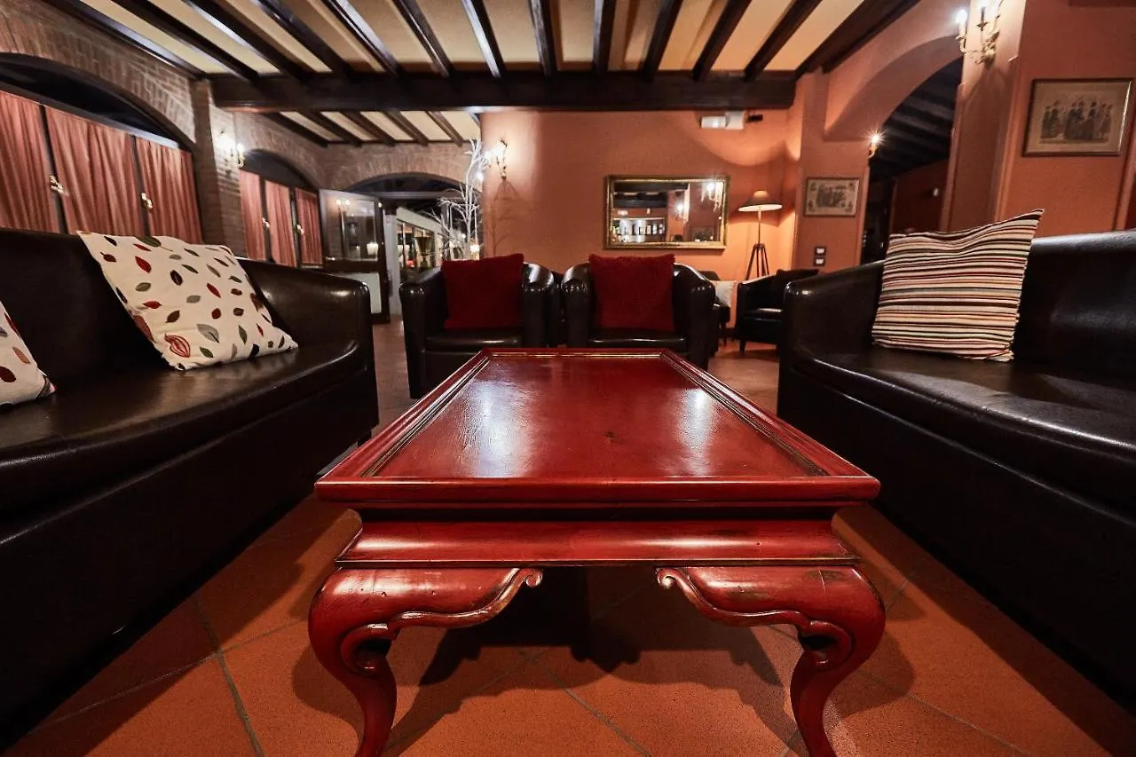Albergo Trattoria Il Leone Pomponesco Otel