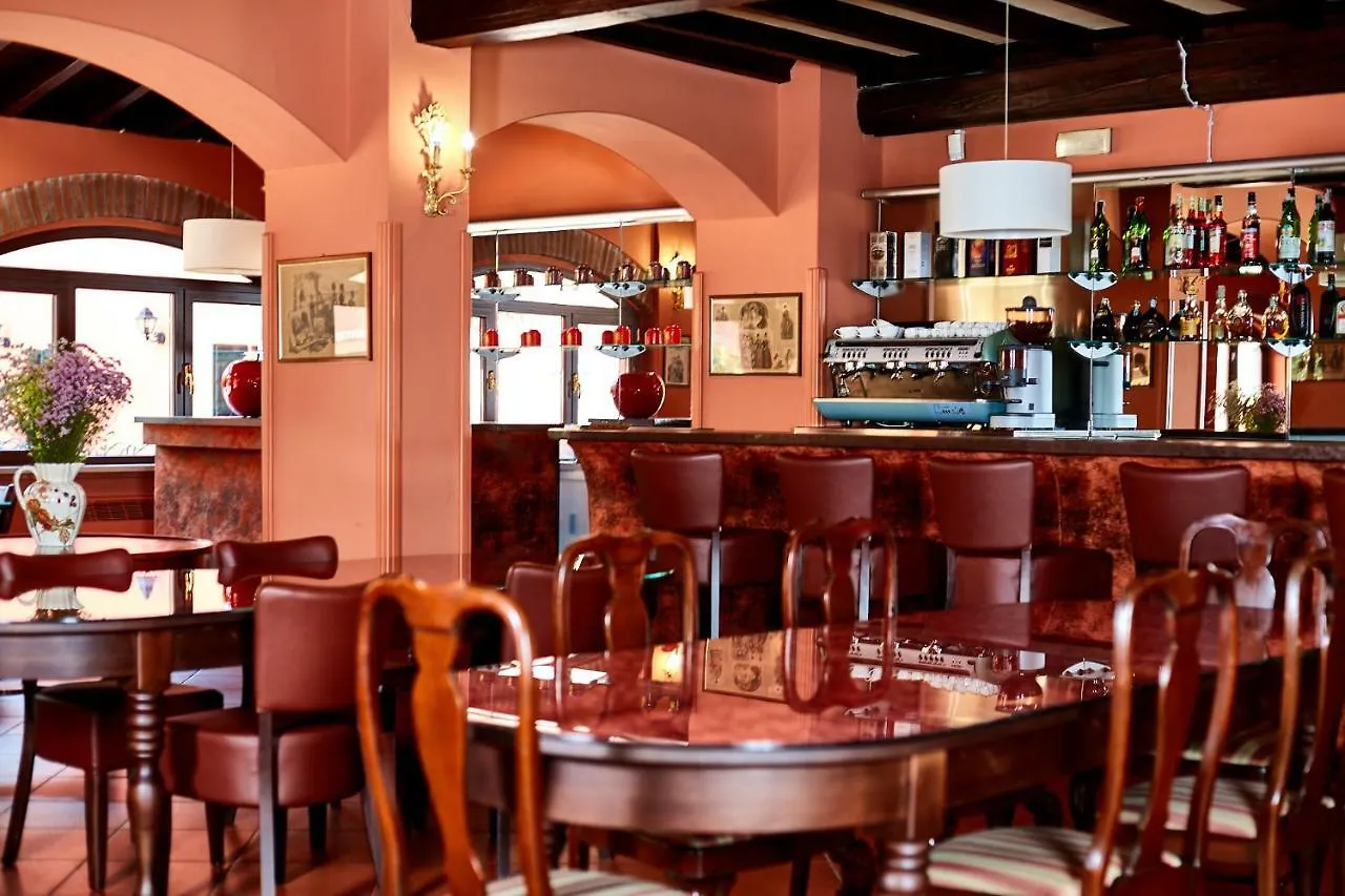 Albergo Trattoria Il Leone Pomponesco Otel