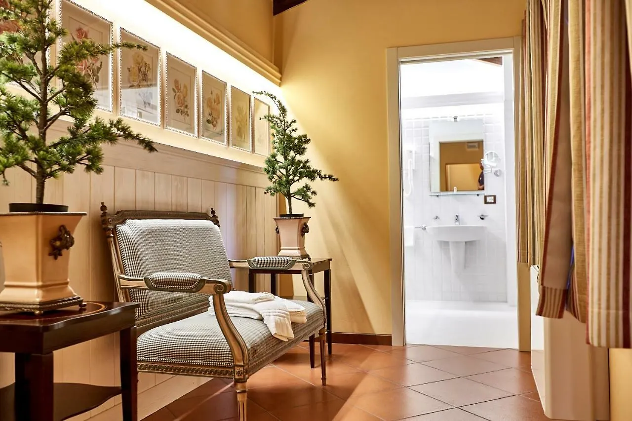 Albergo Trattoria Il Leone Pomponesco 3*,  İtalya