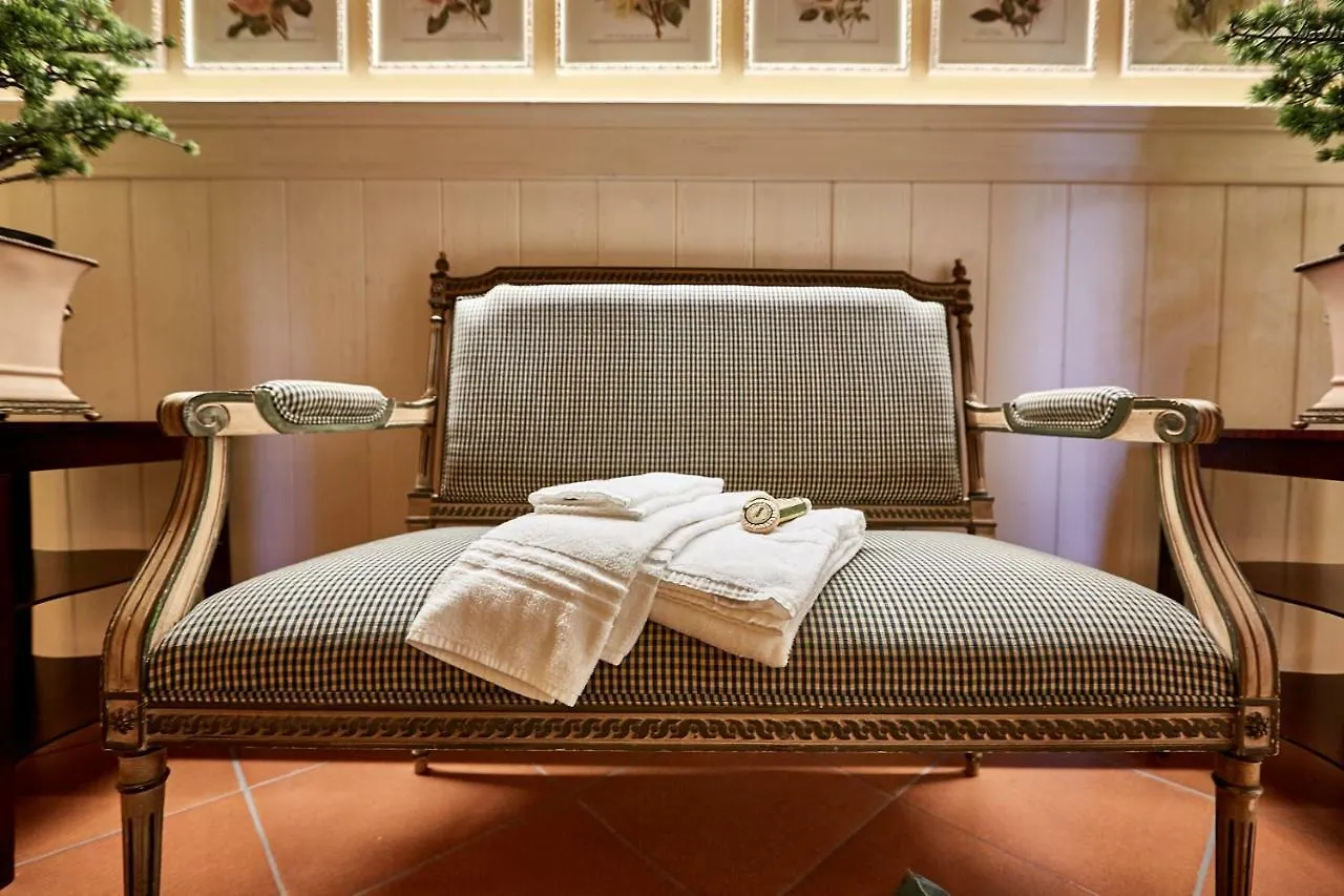 Albergo Trattoria Il Leone Pomponesco 3*,