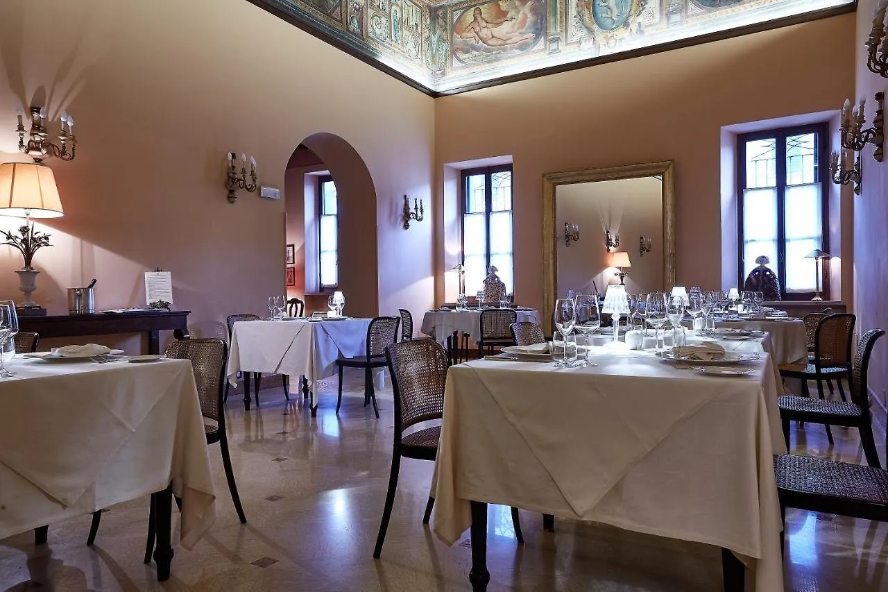 Albergo Trattoria Il Leone Pomponesco Hotel