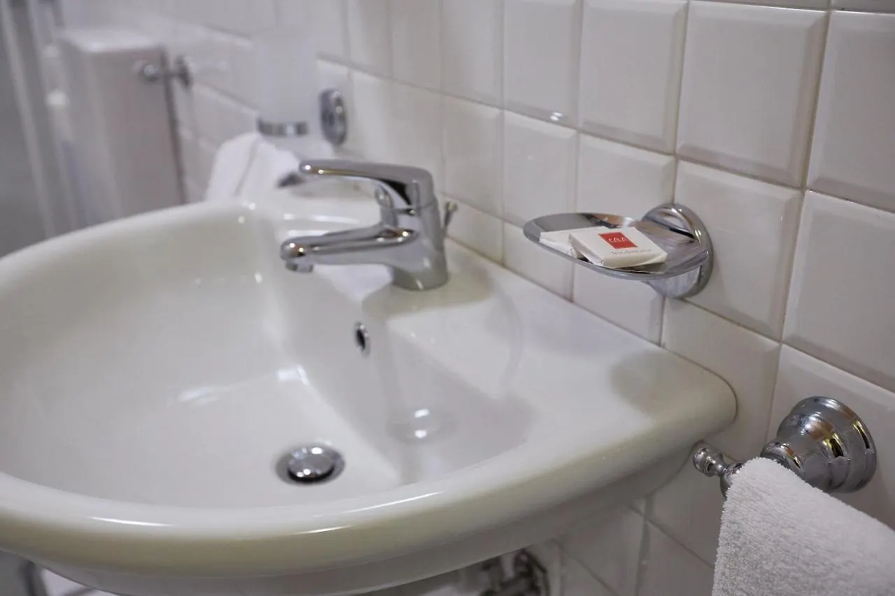 Albergo Trattoria Il Leone Pomponesco Hotel
