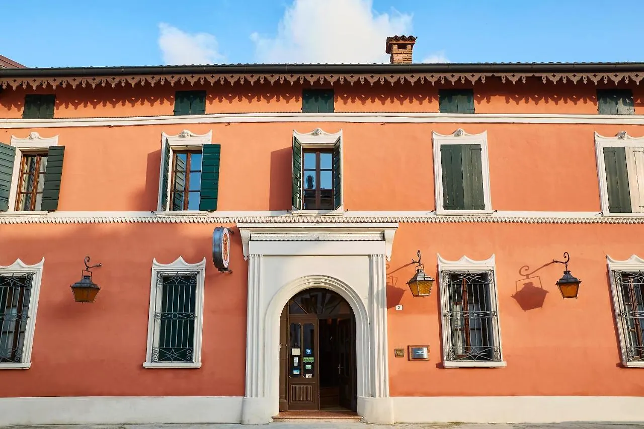 *** Hotel Albergo Trattoria Il Leone Pomponesco Italien
